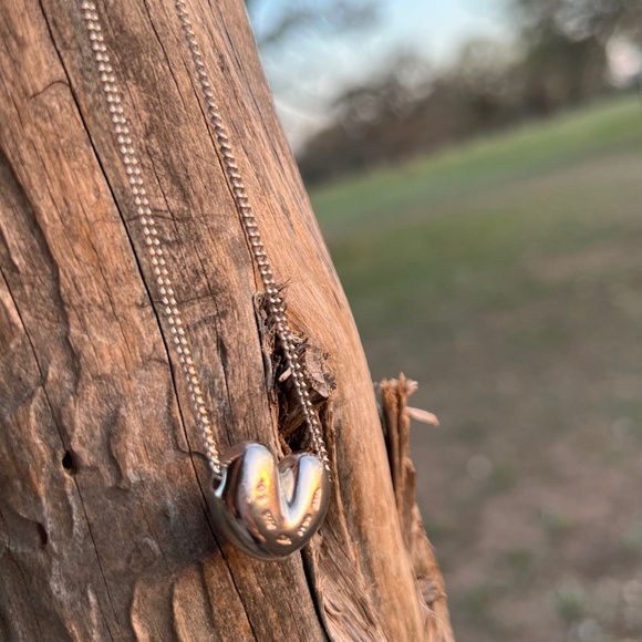 Handcrafted Silver Xilo Heart Pendant Necklace - Picture 2 of 5